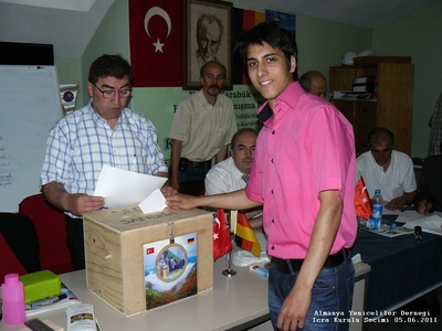 Tam boy resmi görebilmek için tıklayın