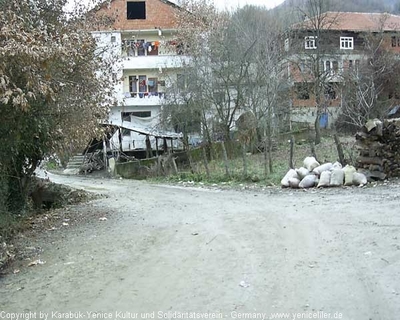 Tam boy resmi görebilmek için tıklayın