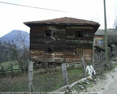 Tam boy resmi görebilmek için tıklayın